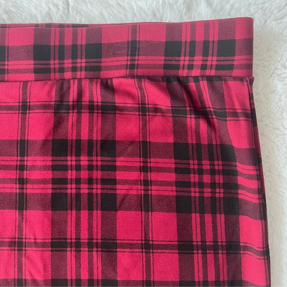 Torrid Red and black plaid pencil skirt - Stretchy - Picture 3 of 7